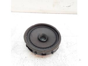 Gebruikte Luidspreker Mitsubishi Space Star (A0) 1.0 12V Prijs € 13,11 Margeregeling aangeboden door Japoto Parts B.V.