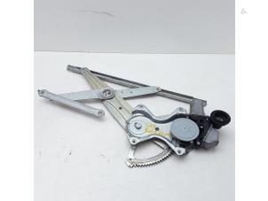 Gebruikte Raammechaniek 4Deurs links-voor Lexus CT 200h 1.8 16V Prijs € 47,24 Margeregeling aangeboden door Japoto Parts B.V.