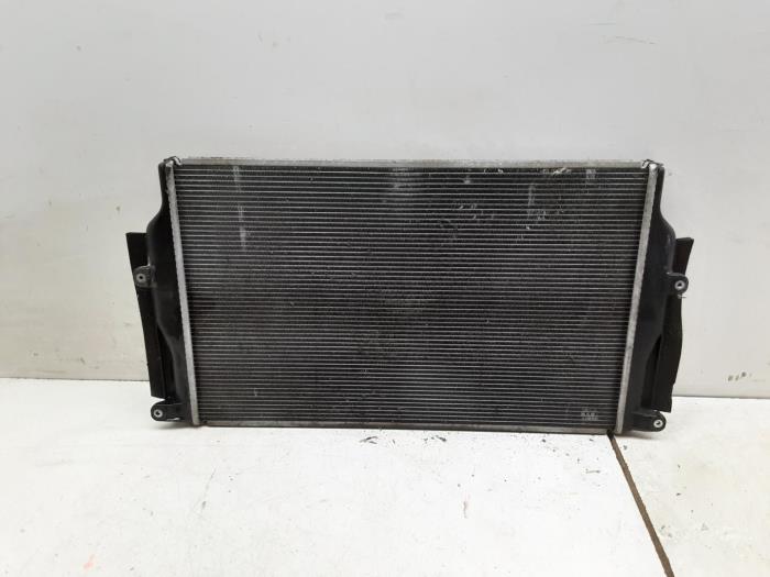 Gebruikte Radiateur Toyota RAV4 (A3) 2.2 D-CAT 16V 4x4 Prijs € 26,24 Margeregeling aangeboden door Japoto Parts B.V.
