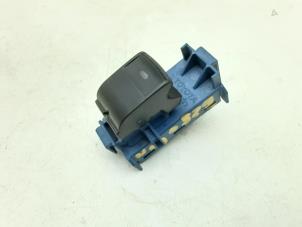 Gebruikte Ruit schakelaar elektrisch Toyota Verso 1.8 16V VVT-i Prijs € 31,70 Inclusief btw aangeboden door Japoto Parts B.V.