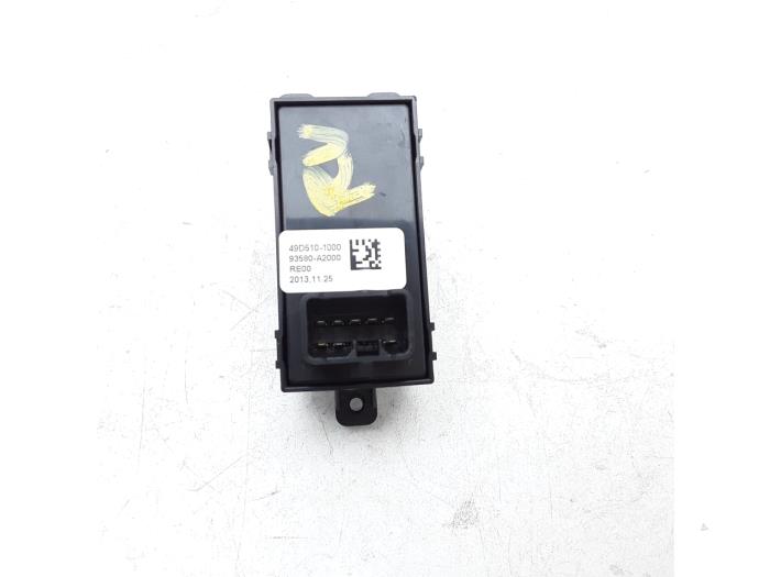 Raam schakelaar elektrisch van een Kia Cee'd Sportswagon (JDC5) 1.6 CRDi 16V VGT 2014