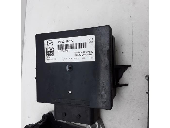 Kontaktslot + computer van een Mazda CX-3 (DJ/DK) 2.0 SkyActiv-G 120 2016