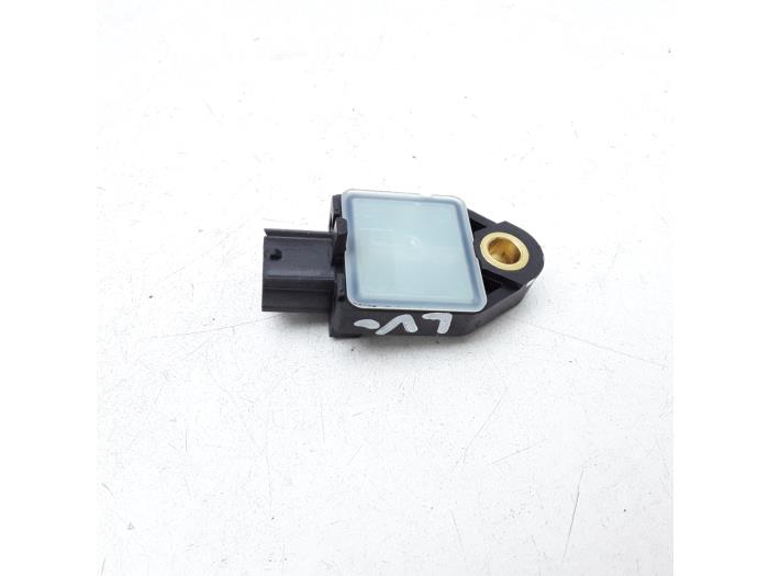 Airbag Sensor van een Kia Cee'd Sportswagon (JDC5) 1.6 CRDi 16V VGT 2014