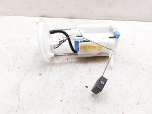 Gebruikte Benzinepomp Lexus IS (E3) 300h 2.5 16V Prijs € 62,99 Margeregeling aangeboden door Japoto Parts B.V.