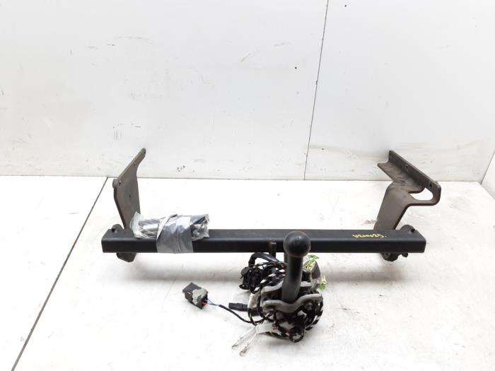 Towbar Toyota Yaris Japanese & Korean auto parts