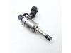 Injector (benzine injectie) van een Kia Cee'd Sportswagon (JDC5) 1.6 GDI 16V 2012
