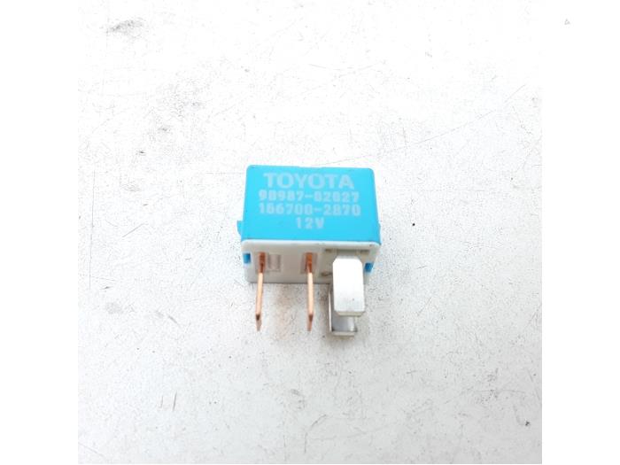 Relais Toyota Prius (ZVW3), 2009 / 2016 1.8 16V, Hatchback, Elektrisch Benzine, 1.798cc, 73kW (99pk), FWD, 2ZRFXE, 2008-06 / 2016-02, ZVW30 (Gebruikt)