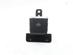 Gebruikte Schakelaar handrem Subaru XV (GT/GX) 1.6 AWD 16V Prijs € 20,99 Margeregeling aangeboden door Japoto Parts B.V.