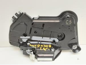 Gebruikte Portierslot Mechaniek 4Deurs links-voor Subaru XV (GT/GX) 1.6 AWD 16V Prijs € 74,95 Margeregeling aangeboden door Japoto Parts B.V.