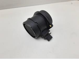 Gebruikte Luchthoeveelheidsmeter Hyundai Santa Fe II (CM) 2.2 CRDi 16V 4x4 Prijs € 20,99 Margeregeling aangeboden door Japoto Parts B.V.