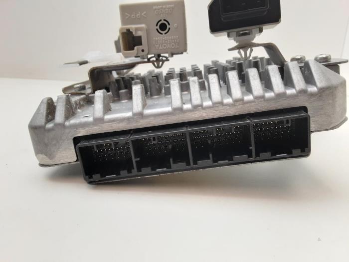 Esp computer van een Toyota Prius (NHW20) 1.5 16V 2008