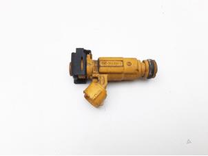 Gebruikte Injector (benzine injectie) Kia Cee'd (EDB5) 1.4 CVVT 16V Prijs € 19,99 Margeregeling aangeboden door Japoto Parts B.V.