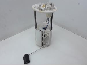 Gebruikte Benzinepomp Nissan Qashqai (J11) 1.6 dCi All Mode 4x4-i Prijs € 78,70 Margeregeling aangeboden door Japoto Parts B.V.