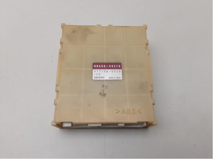 Gebruikte Computer Diversen Toyota Avensis Verso (M20) 2.0 D-4D 16V Prijs € 78,74 Margeregeling aangeboden door Japoto Parts B.V.