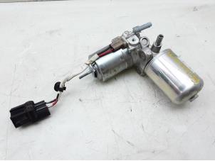 Gebruikte Rembol Toyota C-HR (X1,X5) 1.8 16V Hybrid Prijs € 127,04 Inclusief btw aangeboden door Japoto Parts B.V.