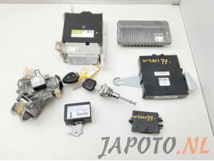 Gebruikte Sleutel + Contactslot Toyota Yaris III (P13) 1.33 16V Dual VVT-I Prijs € 199,95 Margeregeling aangeboden door Japoto Parts B.V.