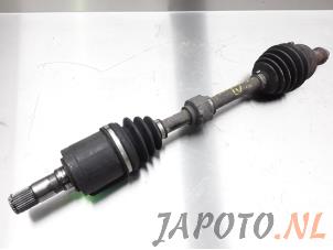 Gebruikte Aandrijfas links-voor Mazda 6 (GH12/GHA2) 2.0i 16V S-VT Prijs € 59,95 Margeregeling aangeboden door Japoto Parts B.V.