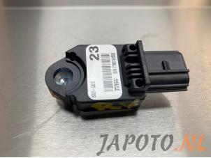 Gebruikte Airbag Sensor Lexus IS (E2) 250 2.5 V6 24V Prijs € 20,95 Margeregeling aangeboden door Japoto Parts B.V.