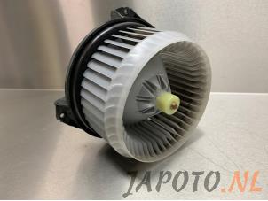 Gebruikte Kachel Ventilatiemotor Suzuki Swift (ZA/ZC/ZD) 1.2 16_ Prijs € 40,00 Margeregeling aangeboden door Japoto Parts B.V.