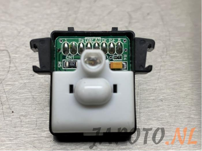 Sensor Licht van een Kia Cee'd Sportswagon (JDC5) 1.6 GDI 16V 2012