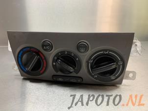 Gebruikte Chaufage Bedieningspaneel Mazda Premacy 1.8 16V Prijs € 34,95 Margeregeling aangeboden door Japoto Parts B.V.