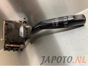 Gebruikte Schakelaar Ruitenwisser Toyota HiAce II 2.4 TD Prijs € 29,95 Margeregeling aangeboden door Japoto Parts B.V.