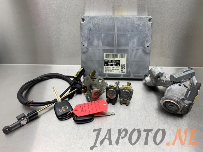 Gebruikte Kontaktslot + computer Toyota Camry (CV30) 2.4i 16V VVT-i Prijs € 104,95 Margeregeling aangeboden door Japoto Parts B.V.
