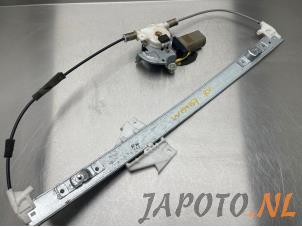 Gebruikte Raammechaniek 4Deurs rechts-voor Mazda MPV (LW19/69) 2.3 16V Prijs € 49,95 Margeregeling aangeboden door Japoto Parts B.V.