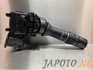 Gebruikte Schakelaar Ruitenwisser Toyota Verso 2.0 16V D-4D-F Prijs € 42,29 Inclusief btw aangeboden door Japoto Parts B.V.
