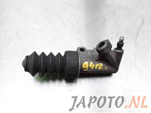 Gebruikte Koppeling Hulp Cilinder Mazda 5 (CR19) 1.8i 16V Prijs € 14,99 Margeregeling aangeboden door Japoto Parts B.V.