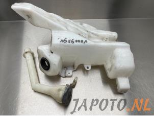 Gebruikte Ruitensproeiertank voor Nissan Qashqai (J11) 1.5 dCi DPF Prijs € 24,95 Margeregeling aangeboden door Japoto Parts B.V.