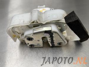 Gebruikte Portierslot Mechaniek 4Deurs links-achter Subaru Forester (SH) 2.0 16V Prijs € 59,95 Margeregeling aangeboden door Japoto Parts B.V.