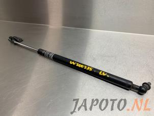 Gebruikte Motorkapdemper links Subaru Forester (SH) 2.0 16V Prijs € 15,70 Margeregeling aangeboden door Japoto Parts B.V.