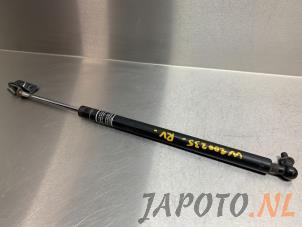 Gebruikte Gasdemper Motorkap rechts Subaru Forester (SH) 2.0 16V Prijs € 15,70 Margeregeling aangeboden door Japoto Parts B.V.