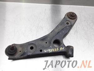 Gebruikte Draagarm onder rechts-voor Nissan Pixo (D31S) 1.0 12V Prijs € 24,95 Margeregeling aangeboden door Japoto Parts B.V.
