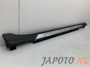 Gebruikte Zijskirt rechts Subaru XV (GT/GX) 2.0 AWD 16V Prijs € 99,99 Margeregeling aangeboden door Japoto Parts B.V.