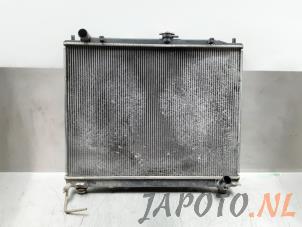 Gebruikte Radiateur Mitsubishi Pajero Canvas Top (V6/7) 3.2 DI-D 16V Prijs € 40,00 Margeregeling aangeboden door Japoto Parts B.V.