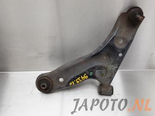 Gebruikte Draagarm onder links-voor Nissan Pixo (D31S) 1.0 12V Prijs € 24,95 Margeregeling aangeboden door Japoto Parts B.V.