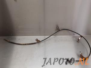 Gebruikte Handrem Kabel Honda CR-Z (ZF1) 1.5 Hybrid 16V Prijs € 20,95 Margeregeling aangeboden door Japoto Parts B.V.