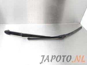 Gebruikte Ruitenwisserarm voor Subaru Forester (SH) 2.0D Prijs € 18,09 Inclusief btw aangeboden door Japoto Parts B.V.