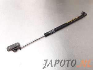 Gebruikte Gasdemper Motorkap rechts Subaru Forester (SH) 2.0D Prijs € 19,00 Inclusief btw aangeboden door Japoto Parts B.V.