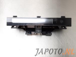 Gebruikte Display Interieur Mazda CX-7 2.3 MZR DISI Turbo 16V Prijs € 62,95 Margeregeling aangeboden door Japoto Parts B.V.