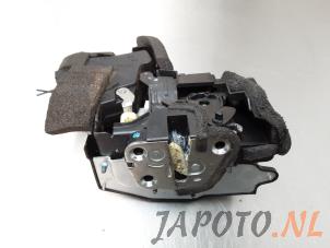 Gebruikte Deurslot Mechaniek 4Deurs rechts-achter Mazda CX-7 2.3 MZR DISI Turbo 16V Prijs € 52,45 Margeregeling aangeboden door Japoto Parts B.V.