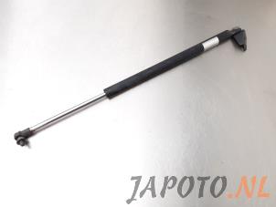 Gebruikte Gasdemper links-achter Mazda CX-7 2.3 MZR DISI Turbo 16V Prijs € 14,95 Margeregeling aangeboden door Japoto Parts B.V.