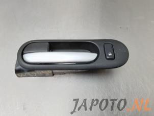 Gebruikte Deurgreep 4Deurs links-voor Mazda CX-7 2.3 MZR DISI Turbo 16V Prijs € 15,70 Margeregeling aangeboden door Japoto Parts B.V.