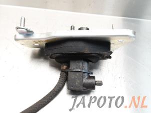 Gebruikte Koppeling Hulp Cilinder Mazda CX-7 2.3 MZR DISI Turbo 16V Prijs € 52,45 Margeregeling aangeboden door Japoto Parts B.V.