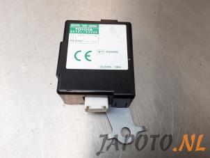 Gebruikte Centrale Deurvergrendelings Module Toyota Camry (CV30) 3.0i V6 24V Prijs € 26,20 Margeregeling aangeboden door Japoto Parts B.V.