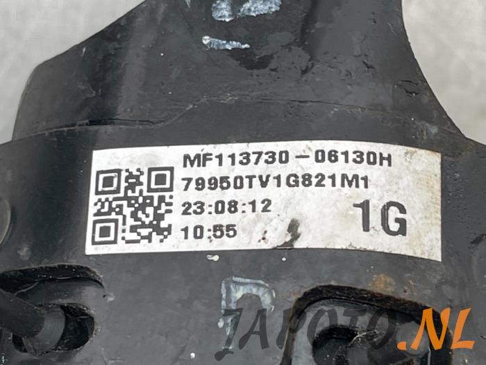 Waterpomp van een Honda Civic (FK1/2/3) 1.8i VTEC 16V 2013