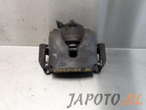 Gebruikte Remklauw (Tang) rechts-voor Honda Civic (FK1/2/3) 1.8i VTEC 16V Prijs € 24,99 Margeregeling aangeboden door Japoto Parts B.V.