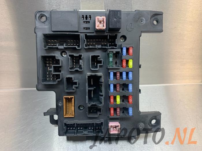 Fuse box for Mitsubishi